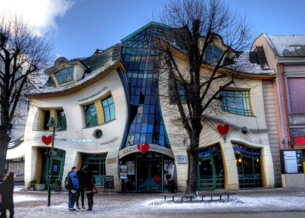 La maison tordue